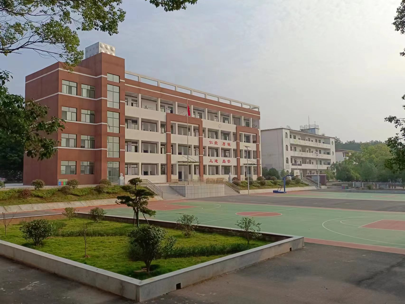 永修县滩溪中学